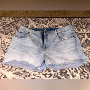 Signature By Levi Strauss Distressed Jean Shorts 16